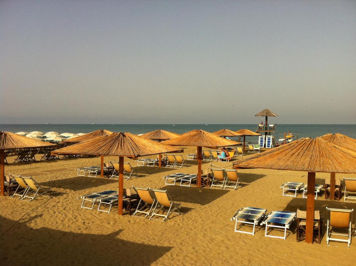 Aparthotel Oasi Del Mare *